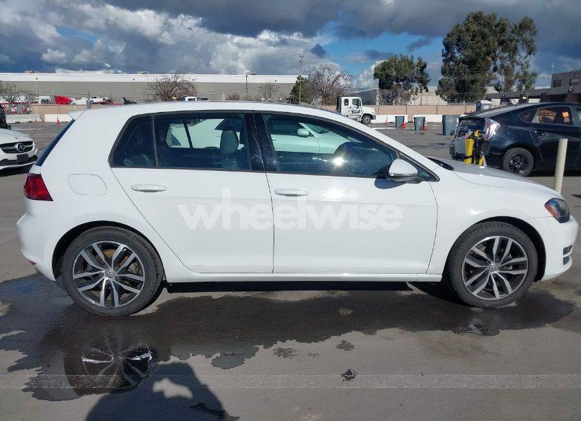 Photo 13 of 2015 Volkswagen Golf TSI SE 4-DOOR (VIN 3VW217AU1FM025251)