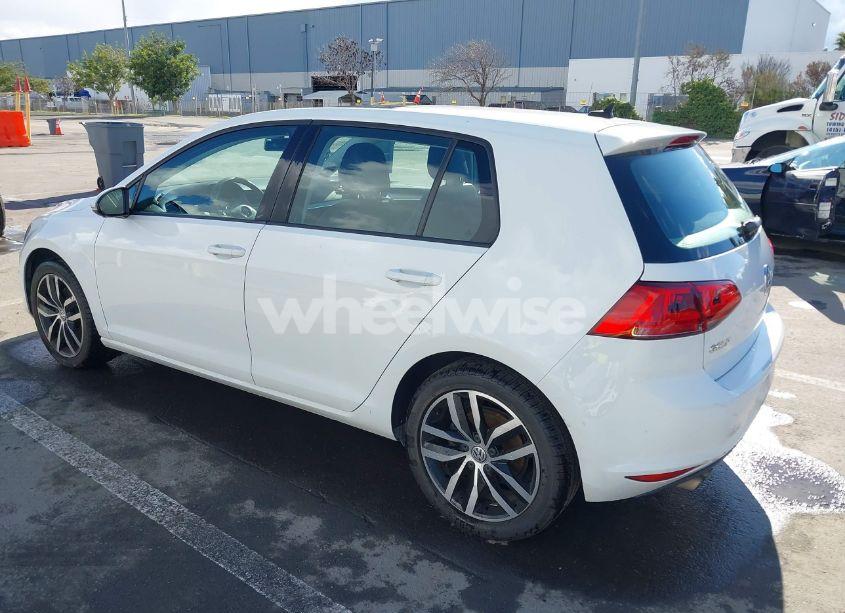 Photo 3 of 2015 Volkswagen Golf TSI SE 4-DOOR (VIN 3VW217AU1FM025251)