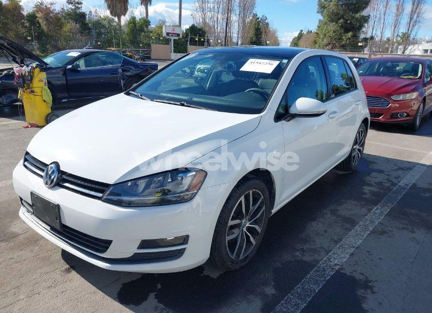 Photo 6 of 2015 Volkswagen Golf TSI SE 4-DOOR (VIN 3VW217AU1FM025251)
