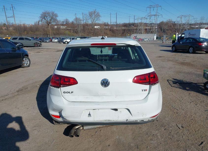 Photo 16 of 2015 Volkswagen Golf TSI S 4-DOOR (VIN 3VW217AU2FM008765)