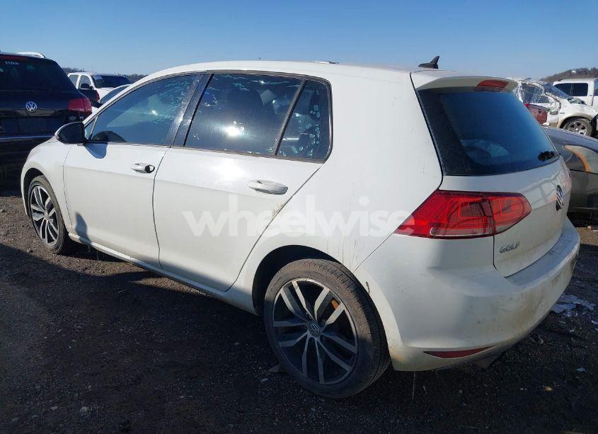 Photo 3 of 2015 Volkswagen Golf TSI SE 4-DOOR (VIN 3VW217AU2FM029793)