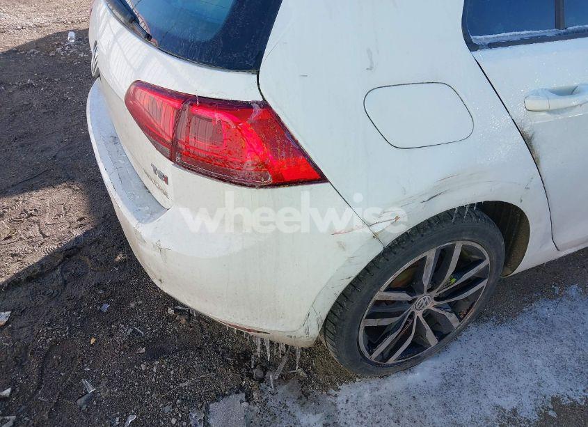 Photo 6 of 2015 Volkswagen Golf TSI SE 4-DOOR (VIN 3VW217AU2FM029793)