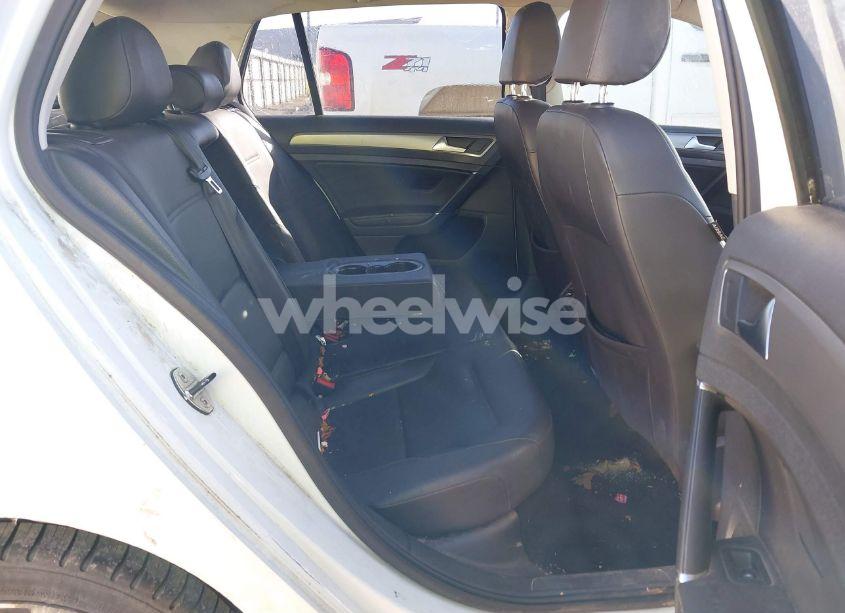 Photo 8 of 2015 Volkswagen Golf TSI SE 4-DOOR (VIN 3VW217AU2FM029793)