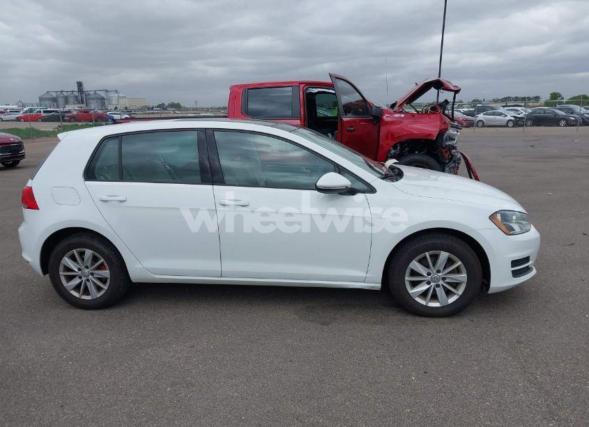 Photo 13 of 2015 Volkswagen Golf TSI S 4-DOOR (VIN 3VW217AU2FM032970)