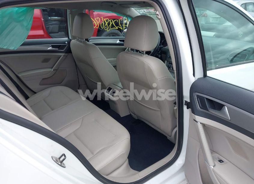 Photo 8 of 2015 Volkswagen Golf TSI S 4-DOOR (VIN 3VW217AU2FM032970)