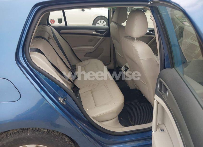 Photo 8 of 2015 Volkswagen Golf TSI S 4-DOOR (VIN 3VW217AU2FM039322)