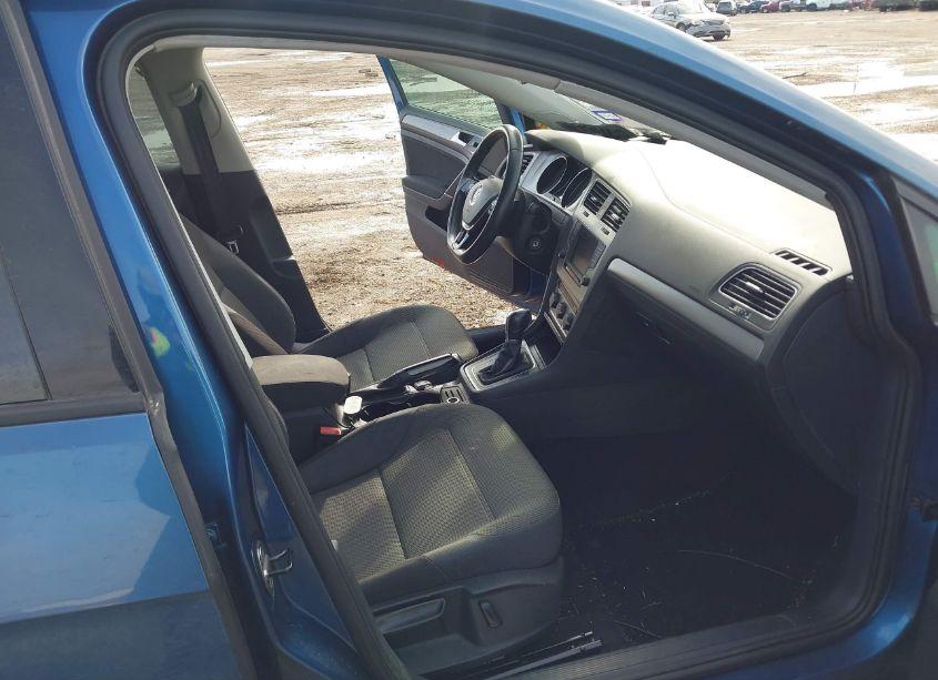 Photo 5 of 2016 Volkswagen Golf TSI S 4-DOOR (VIN 3VW217AU2GM039869)