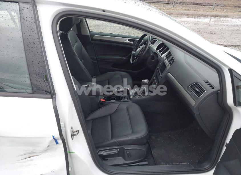 Photo 5 of 2017 Volkswagen Golf TSI S 4-DOOR/TSI SE 4-DOOR/TSI SEL 4-DOOR/TSI WOLFSBURG EDITION 4-DOOR (VIN 3VW217AU2HM019610)