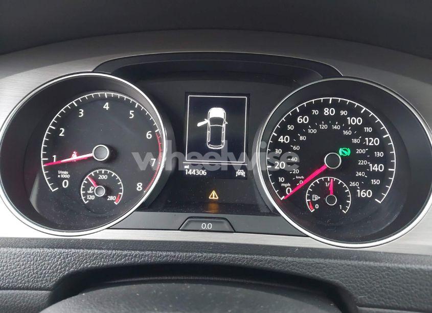 Photo 7 of 2017 Volkswagen Golf TSI S 4-DOOR/TSI SE 4-DOOR/TSI SEL 4-DOOR/TSI WOLFSBURG EDITION 4-DOOR (VIN 3VW217AU2HM019610)