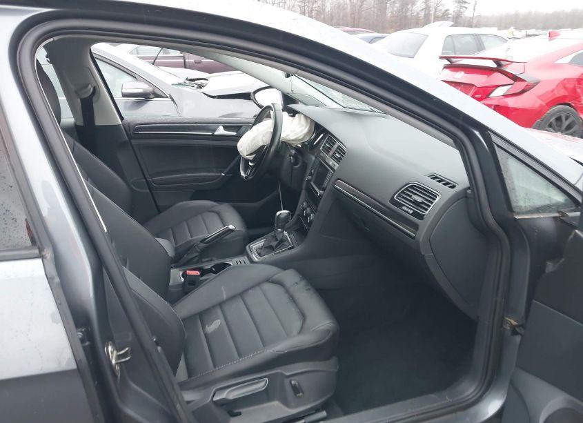 Photo 5 of 2017 Volkswagen Golf TSI S 4-DOOR/TSI SE 4-DOOR/TSI SEL 4-DOOR/TSI WOLFSBURG EDITION 4-DOOR (VIN 3VW217AU2HM039792)