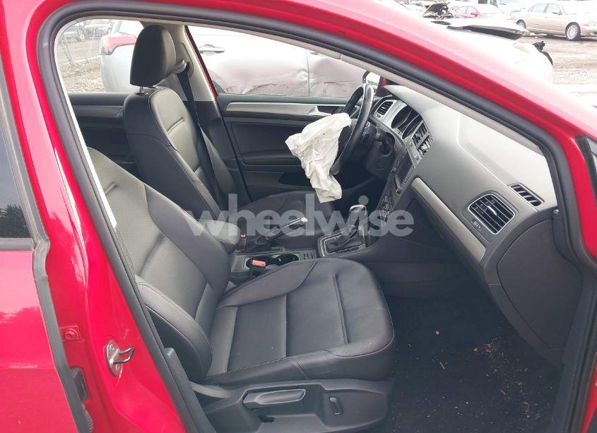 Photo 5 of 2017 Volkswagen Golf TSI S 4-DOOR/TSI SE 4-DOOR/TSI SEL 4-DOOR/TSI WOLFSBURG EDITION 4-DOOR (VIN 3VW217AU2HM040103)