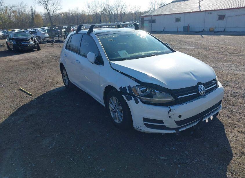2015 Volkswagen Golf TSI S 4-DOOR (VIN 3VW217AU3FM009388) main photo