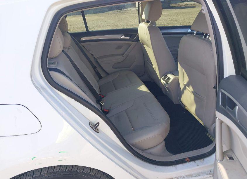 Photo 8 of 2015 Volkswagen Golf TSI S 4-DOOR (VIN 3VW217AU3FM009388)