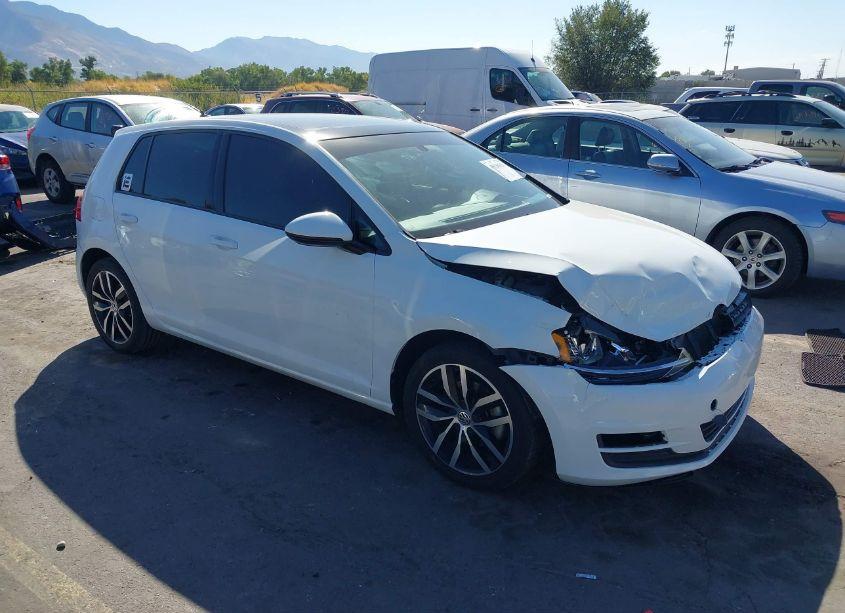 2015 Volkswagen Golf TSI SE 4-DOOR (VIN 3VW217AU3FM043038) main photo