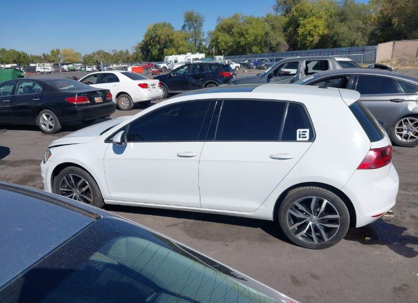 Photo 14 of 2015 Volkswagen Golf TSI SE 4-DOOR (VIN 3VW217AU3FM043038)