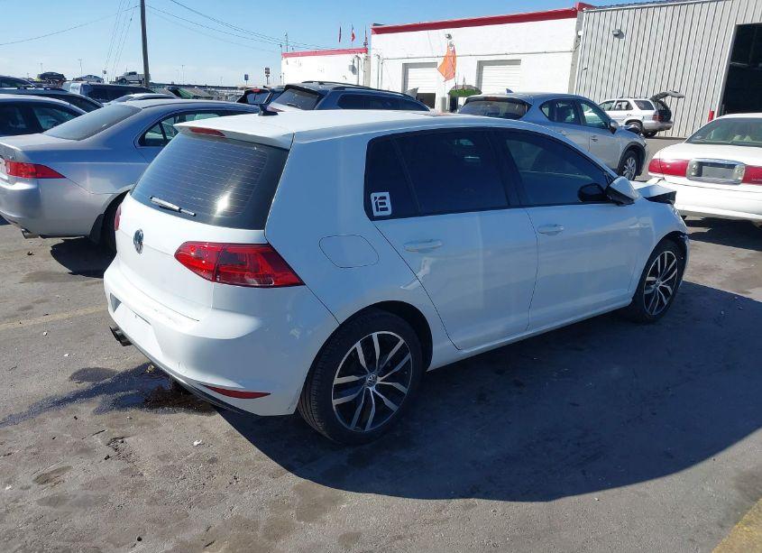 Photo 4 of 2015 Volkswagen Golf TSI SE 4-DOOR (VIN 3VW217AU3FM043038)