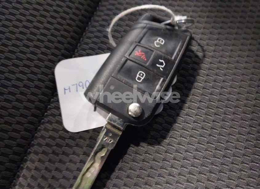 Photo 11 of 2017 Volkswagen Golf TSI S 4-DOOR (VIN 3VW217AU4HM006079)