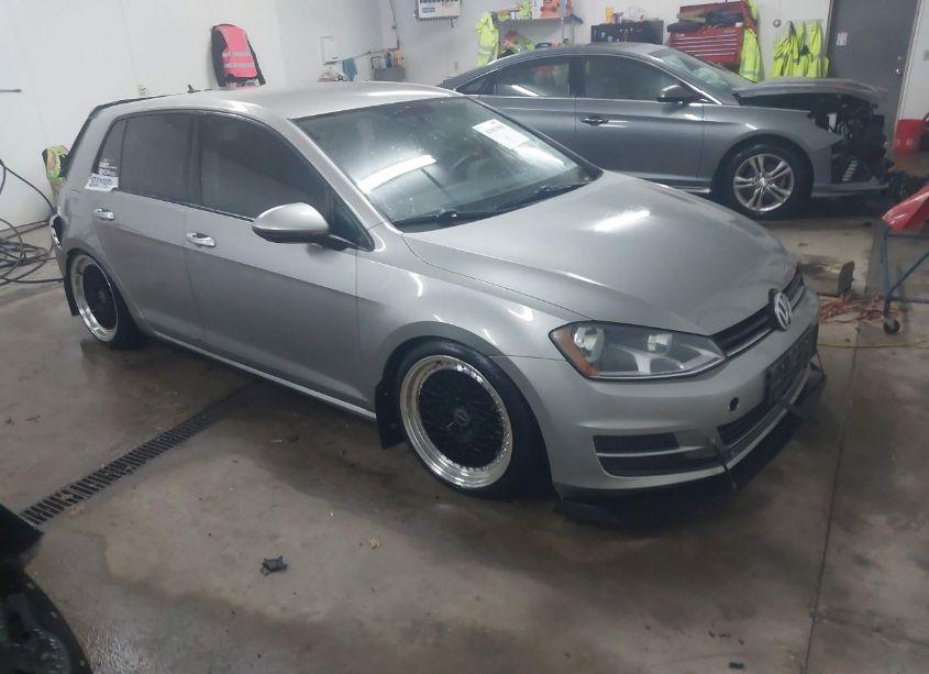 2017 Volkswagen Golf TSI S 4-DOOR/TSI SE 4-DOOR/TSI SEL 4-DOOR/TSI WOLFSBURG EDITION 4-DOOR (VIN 3VW217AU4HM065648) main photo