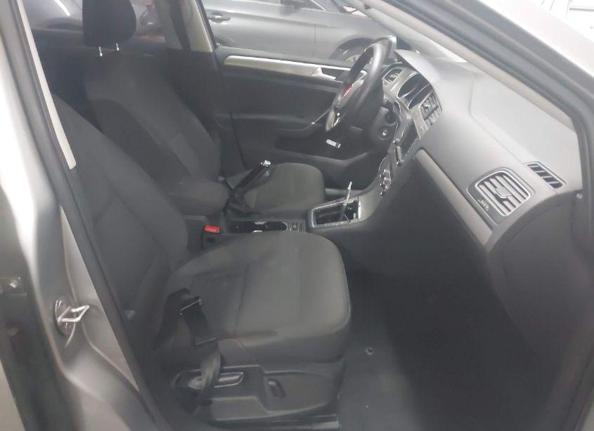 Photo 5 of 2017 Volkswagen Golf TSI S 4-DOOR/TSI SE 4-DOOR/TSI SEL 4-DOOR/TSI WOLFSBURG EDITION 4-DOOR (VIN 3VW217AU4HM065648)