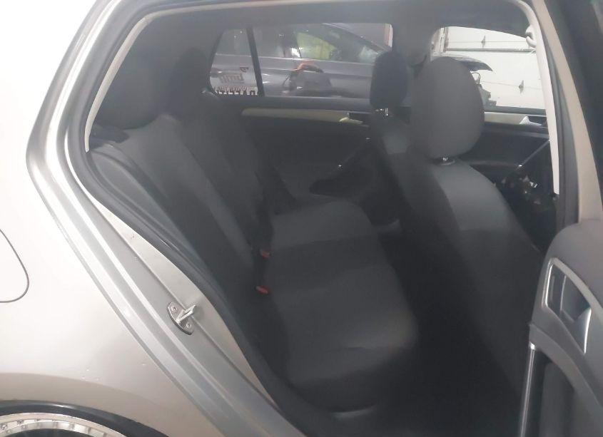 Photo 8 of 2017 Volkswagen Golf TSI S 4-DOOR/TSI SE 4-DOOR/TSI SEL 4-DOOR/TSI WOLFSBURG EDITION 4-DOOR (VIN 3VW217AU4HM065648)