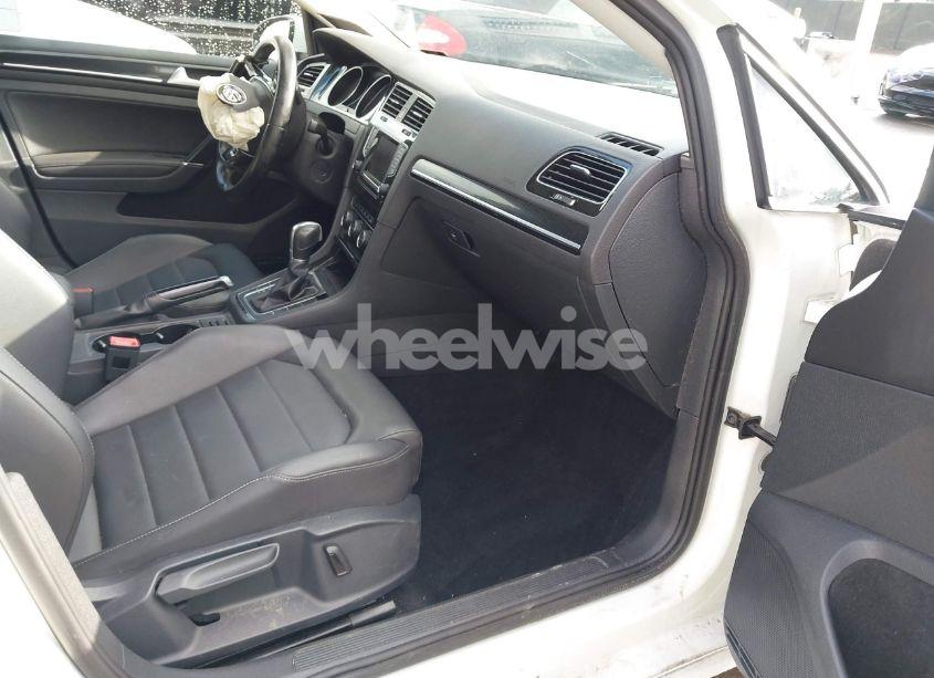 Photo 5 of 2015 Volkswagen Golf TSI SEL 4-DOOR (VIN 3VW217AU5FM027228)