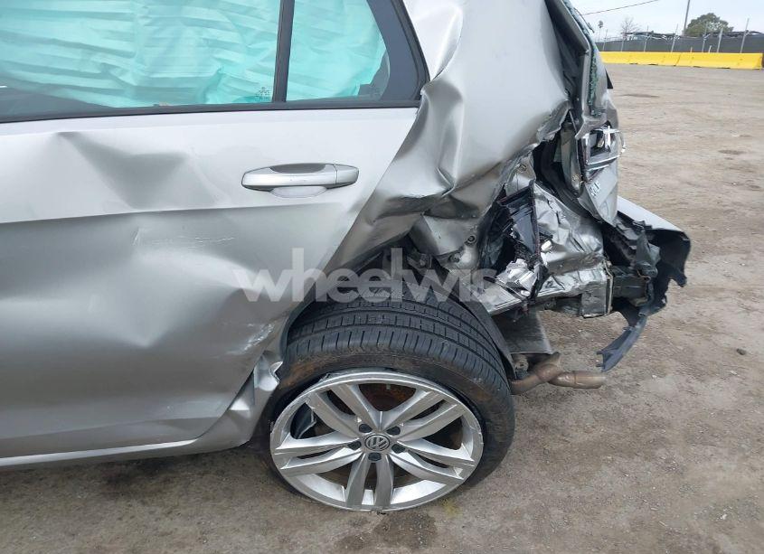 Photo 19 of 2015 Volkswagen Golf TSI SEL 4-DOOR (VIN 3VW217AU5FM102896)