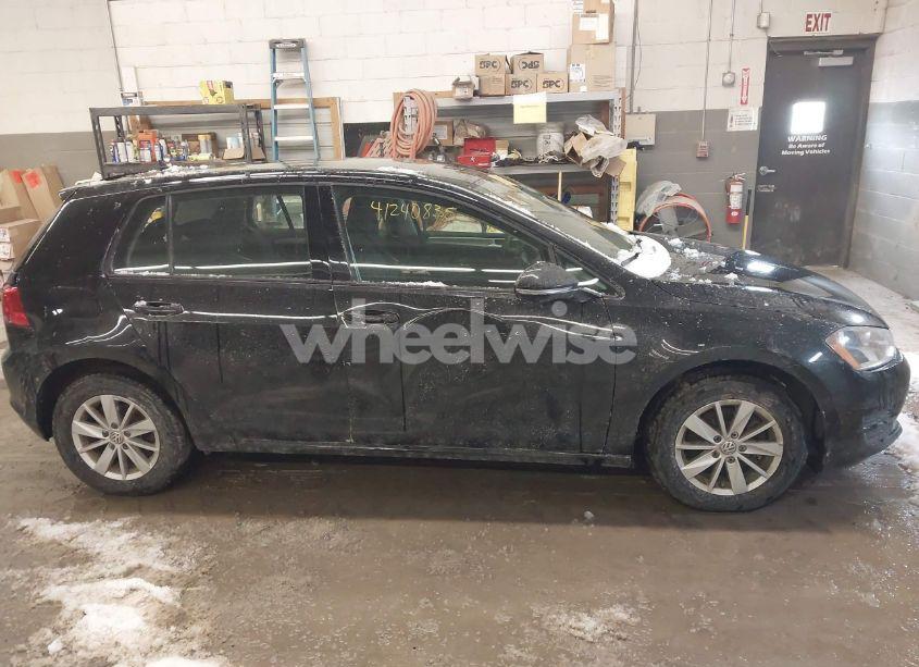 Photo 14 of 2016 Volkswagen Golf TSI S 4-DOOR (VIN 3VW217AU5GM025903)