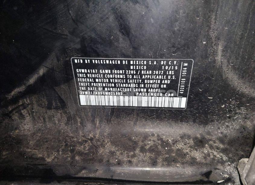 Photo 9 of 2016 Volkswagen Golf TSI S 4-DOOR (VIN 3VW217AU5GM025903)