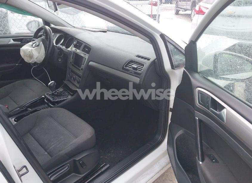 Photo 5 of 2017 Volkswagen Golf TSI S 4-DOOR/TSI SE 4-DOOR/TSI SEL 4-DOOR/TSI WOLFSBURG EDITION 4-DOOR (VIN 3VW217AU5HM025109)