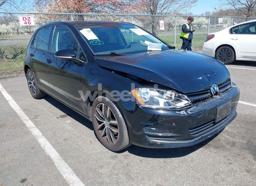 2017 Volkswagen Golf TSI S 4-DOOR/TSI SE 4-DOOR/TSI SEL 4-DOOR/TSI WOLFSBURG EDITION 4-DOOR (VIN 3VW217AU5HM060152) main photo