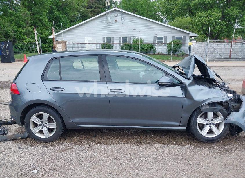 Photo 14 of 2017 Volkswagen Golf TSI S 4-DOOR/TSI SE 4-DOOR/TSI SEL 4-DOOR/TSI WOLFSBURG EDITION 4-DOOR (VIN 3VW217AU5HM065982)