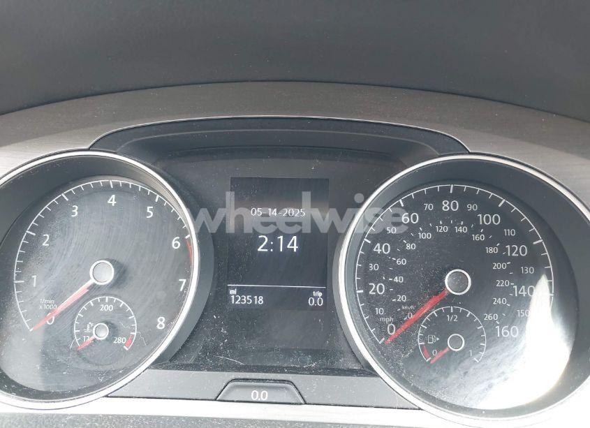 Photo 7 of 2017 Volkswagen Golf TSI S 4-DOOR/TSI SE 4-DOOR/TSI SEL 4-DOOR/TSI WOLFSBURG EDITION 4-DOOR (VIN 3VW217AU5HM065982)