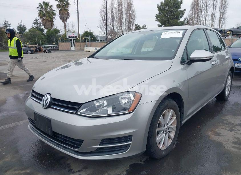 Photo 2 of 2015 Volkswagen Golf TSI S 4-DOOR (VIN 3VW217AU6FM011877)