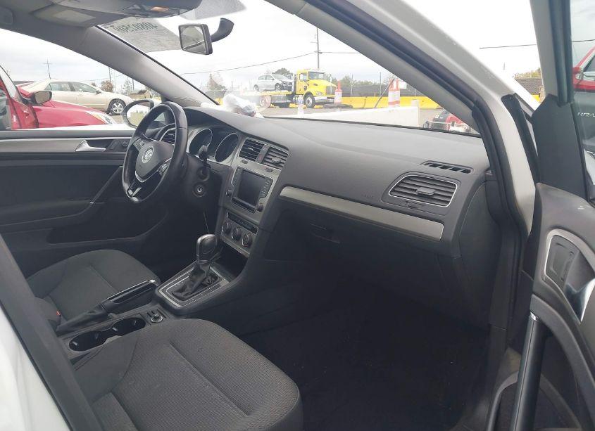 Photo 5 of 2017 Volkswagen Golf TSI S 4-DOOR/TSI SE 4-DOOR/TSI SEL 4-DOOR/TSI WOLFSBURG EDITION 4-DOOR (VIN 3VW217AU6HM019707)