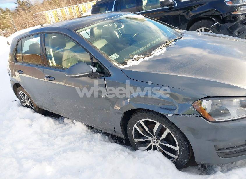 Photo 17 of 2017 Volkswagen Golf TSI S 4-DOOR/TSI SE 4-DOOR/TSI SEL 4-DOOR/TSI WOLFSBURG EDITION 4-DOOR (VIN 3VW217AU6HM044686)