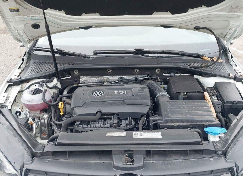 Photo 10 of 2015 Volkswagen Golf TSI SE 4-DOOR (VIN 3VW217AU7FM104634)