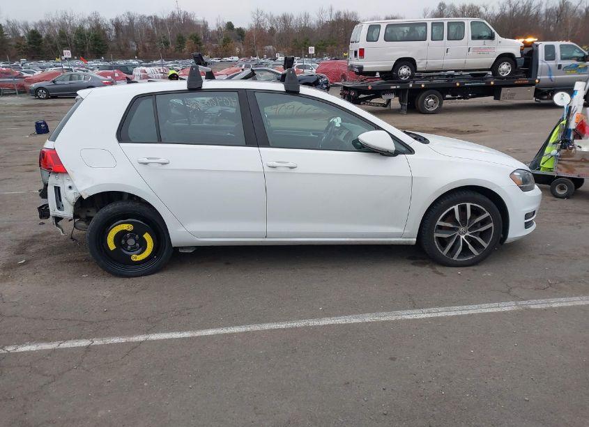 Photo 14 of 2015 Volkswagen Golf TSI SE 4-DOOR (VIN 3VW217AU7FM104634)