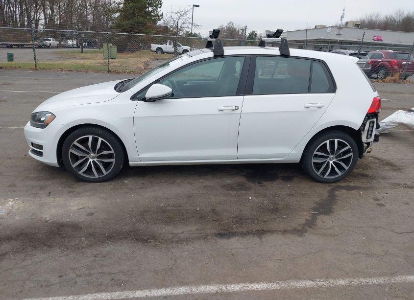 Photo 15 of 2015 Volkswagen Golf TSI SE 4-DOOR (VIN 3VW217AU7FM104634)