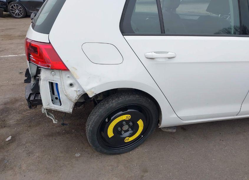 Photo 18 of 2015 Volkswagen Golf TSI SE 4-DOOR (VIN 3VW217AU7FM104634)