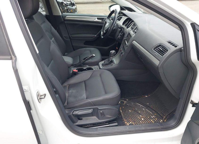 Photo 5 of 2015 Volkswagen Golf TSI SE 4-DOOR (VIN 3VW217AU7FM104634)