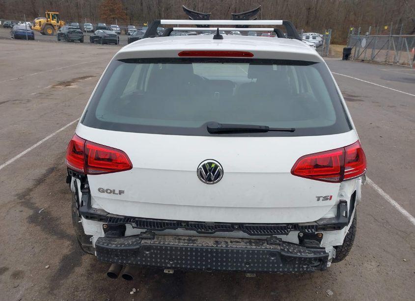 Photo 6 of 2015 Volkswagen Golf TSI SE 4-DOOR (VIN 3VW217AU7FM104634)