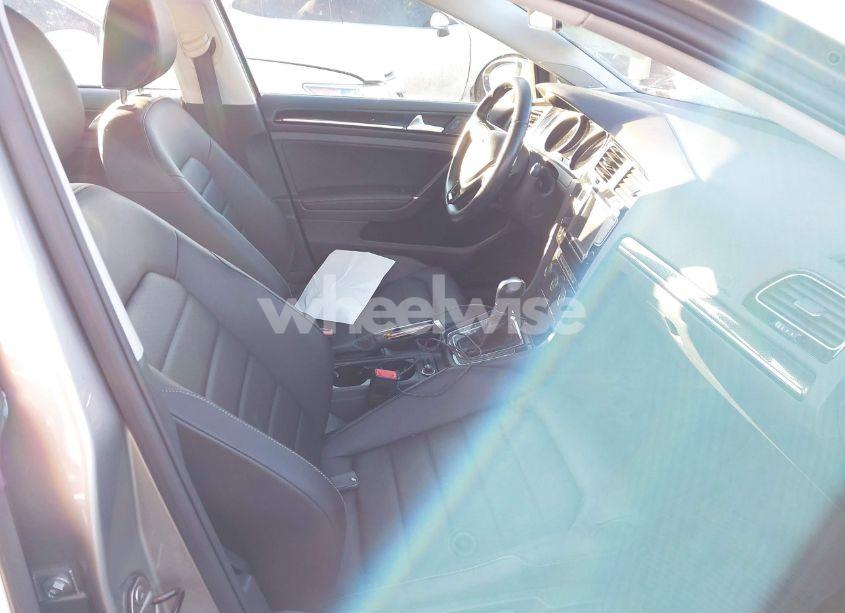 Photo 5 of 2017 Volkswagen Golf TSI S 4-DOOR/TSI SE 4-DOOR/TSI SEL 4-DOOR/TSI WOLFSBURG EDITION 4-DOOR (VIN 3VW217AU7HM017299)