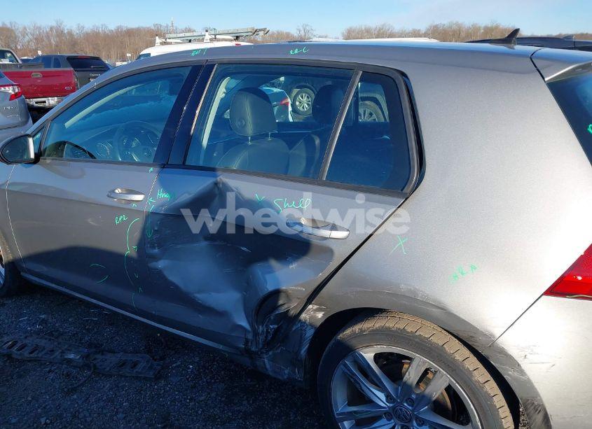 Photo 6 of 2017 Volkswagen Golf TSI S 4-DOOR/TSI SE 4-DOOR/TSI SEL 4-DOOR/TSI WOLFSBURG EDITION 4-DOOR (VIN 3VW217AU7HM017299)