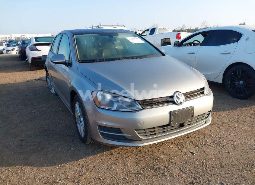 2017 Volkswagen Golf TSI S 4-DOOR/TSI SE 4-DOOR/TSI SEL 4-DOOR/TSI WOLFSBURG EDITION 4-DOOR (VIN 3VW217AU7HM020297) main photo