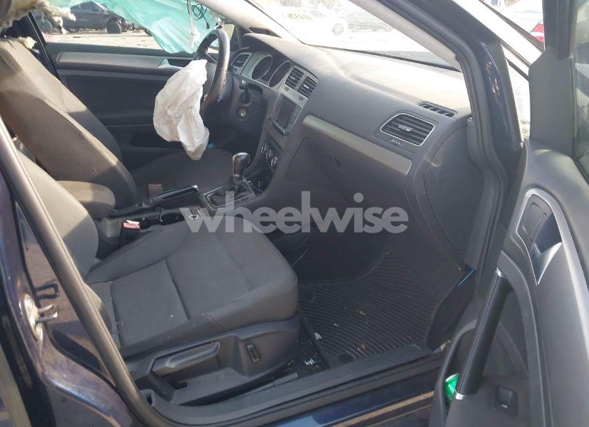 Photo 5 of 2017 Volkswagen Golf TSI S 4-DOOR/TSI SE 4-DOOR/TSI SEL 4-DOOR/TSI WOLFSBURG EDITION 4-DOOR (VIN 3VW217AU8HM016453)