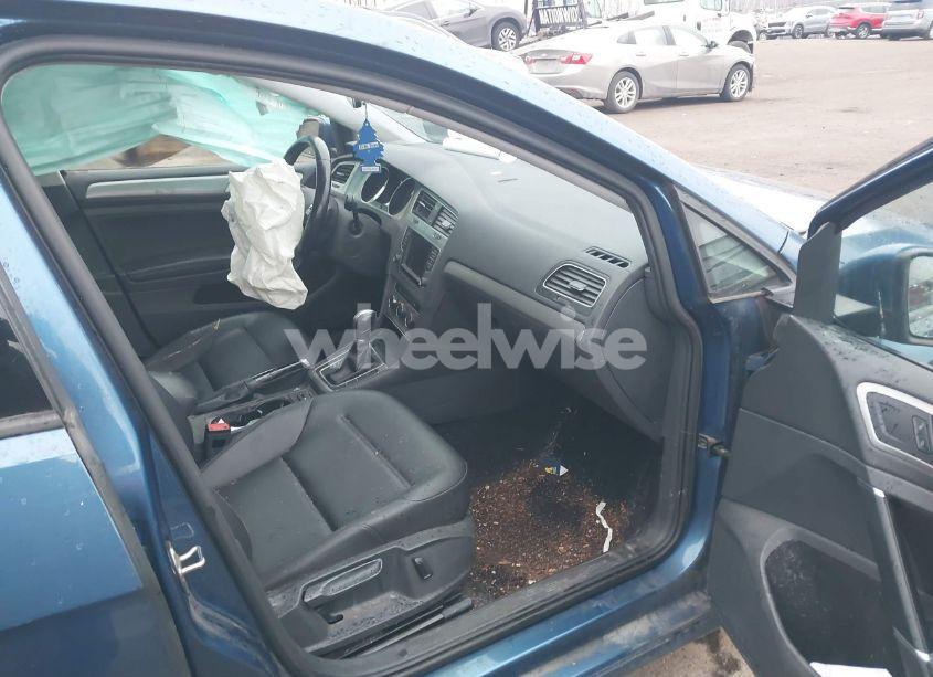 Photo 5 of 2017 Volkswagen Golf TSI S 4-DOOR/TSI SE 4-DOOR/TSI SEL 4-DOOR/TSI WOLFSBURG EDITION 4-DOOR (VIN 3VW217AU8HM054040)