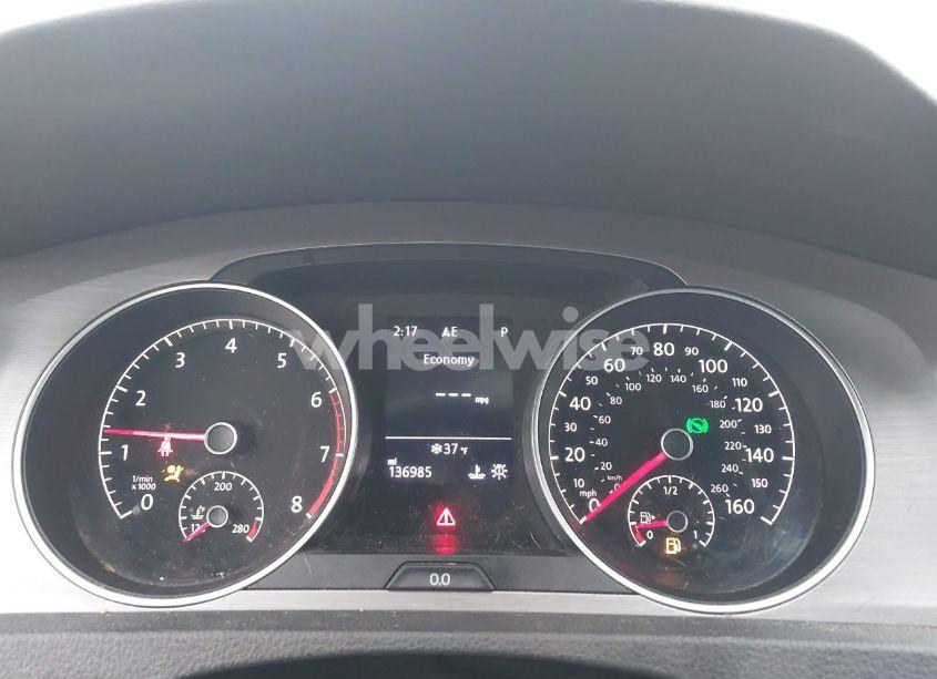 Photo 7 of 2017 Volkswagen Golf TSI S 4-DOOR/TSI SE 4-DOOR/TSI SEL 4-DOOR/TSI WOLFSBURG EDITION 4-DOOR (VIN 3VW217AU8HM054040)