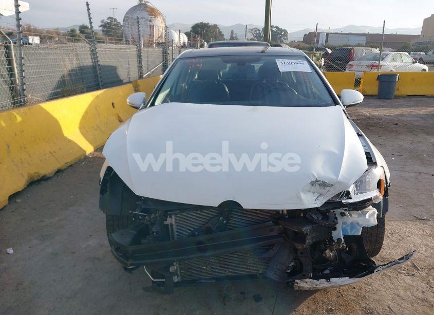 Photo 13 of 2017 Volkswagen Golf TSI S 4-DOOR/TSI SE 4-DOOR/TSI SEL 4-DOOR/TSI WOLFSBURG EDITION 4-DOOR (VIN 3VW217AU9HM022035)