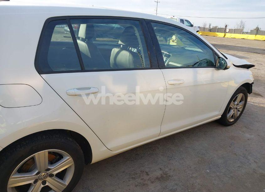 Photo 14 of 2017 Volkswagen Golf TSI S 4-DOOR/TSI SE 4-DOOR/TSI SEL 4-DOOR/TSI WOLFSBURG EDITION 4-DOOR (VIN 3VW217AU9HM022035)