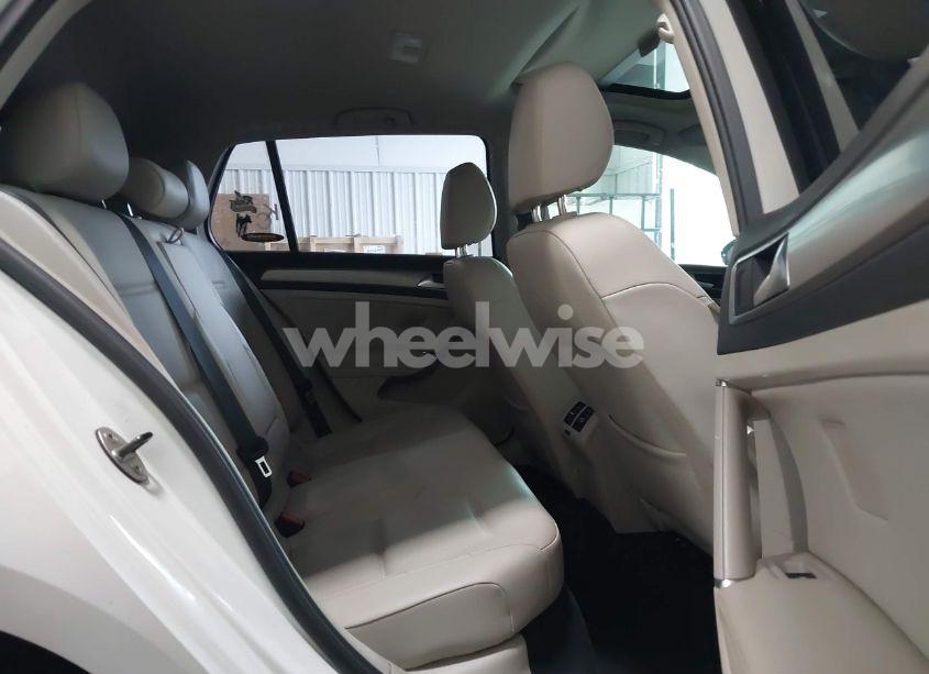 Photo 8 of 2015 Volkswagen Golf TSI SE 4-DOOR (VIN 3VW217AUXFM005788)